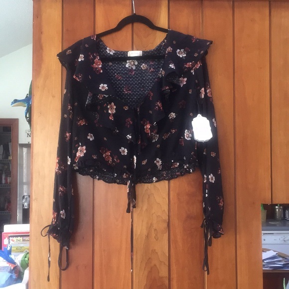 Altar’d State Boho Cinch Waist Crop Top NWT - Picture 2 of 7